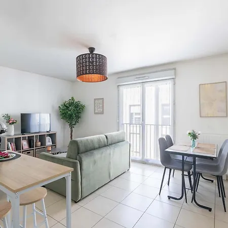 Apartment Cosy Prusse - Metro 7, La Villette, Paris, Quiet *