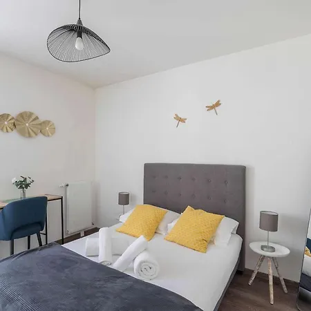 Cosy Prusse - Metro 7, La Villette, Paris, Quiet Apartment *